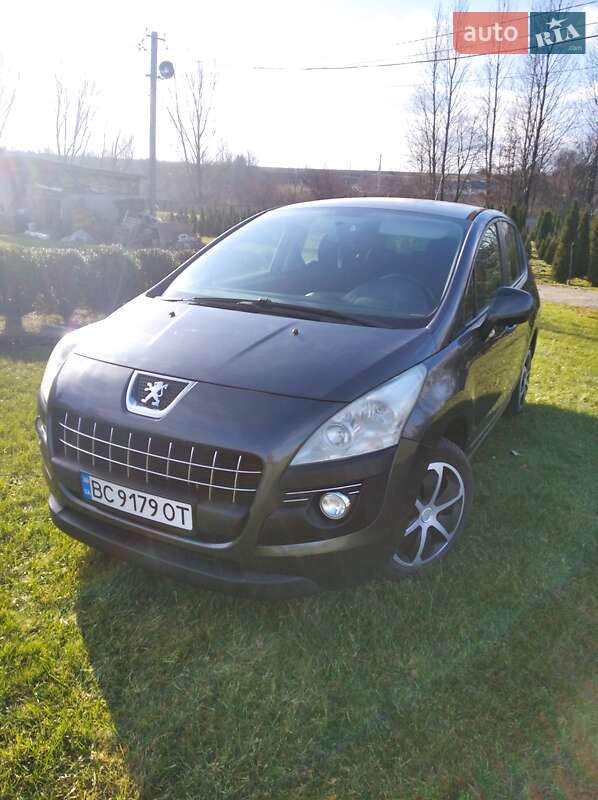 Позашляховик / Кросовер Peugeot 3008 2010 в Городку