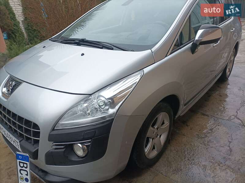 Внедорожник / Кроссовер Peugeot 3008 2011 в Звягеле
