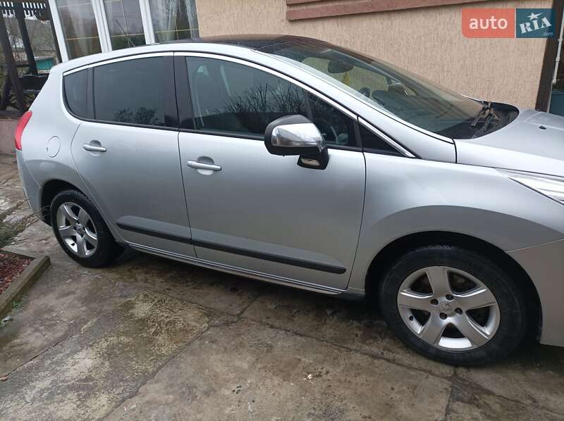 Внедорожник / Кроссовер Peugeot 3008 2011 в Звягеле