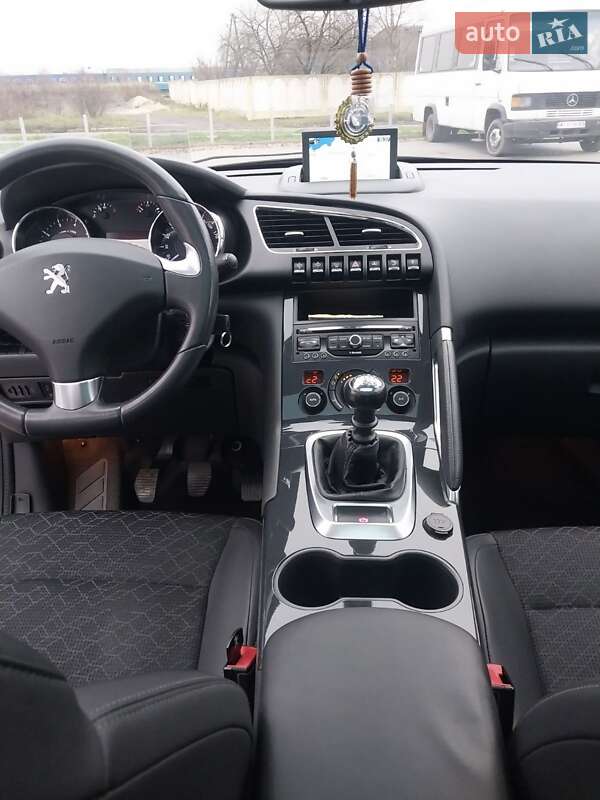Позашляховик / Кросовер Peugeot 3008 2014 в Володимирі
