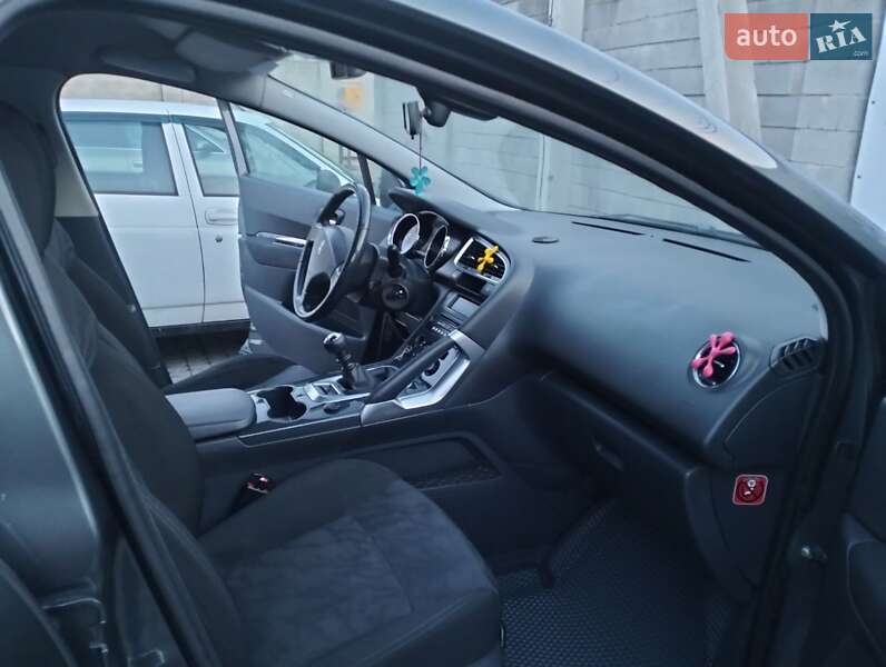 Позашляховик / Кросовер Peugeot 3008 2009 в Львові