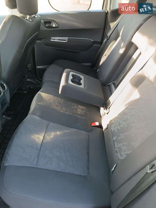 Внедорожник / Кроссовер Peugeot 3008 2011 в Калуше