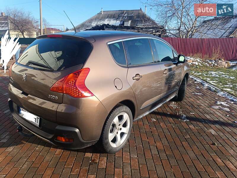 Позашляховик / Кросовер Peugeot 3008 2013 в Коростені