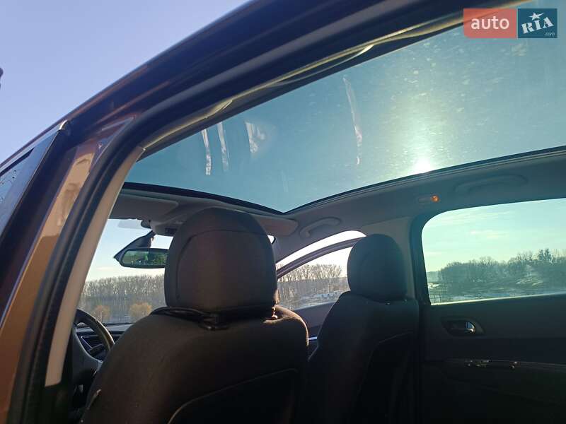 Позашляховик / Кросовер Peugeot 3008 2013 в Коростені