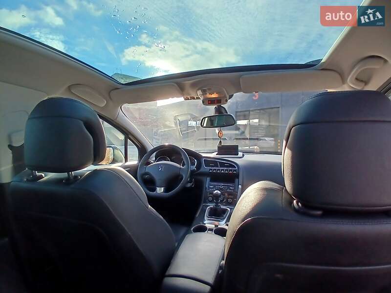Внедорожник / Кроссовер Peugeot 3008 2012 в Гадяче