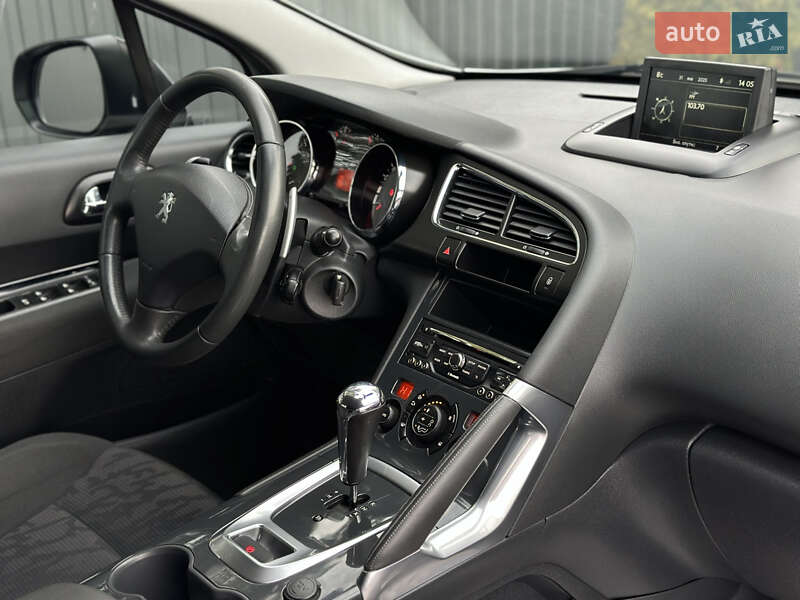 Внедорожник / Кроссовер Peugeot 3008 2013 в Смыге