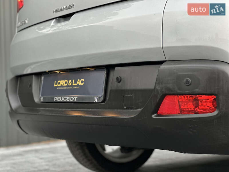 Внедорожник / Кроссовер Peugeot 3008 2013 в Смыге