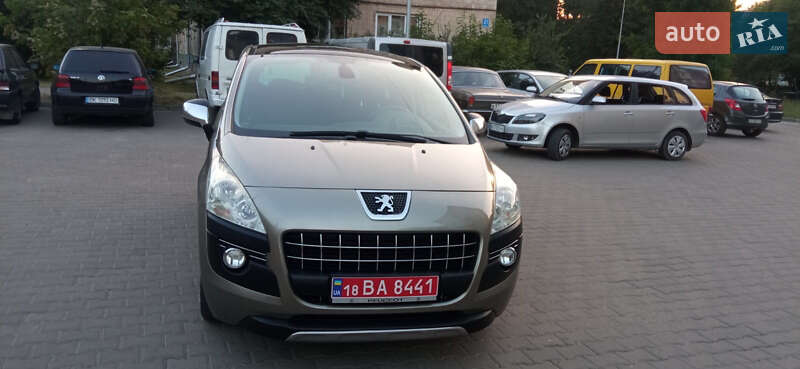 Позашляховик / Кросовер Peugeot 3008 2009 в Луцьку