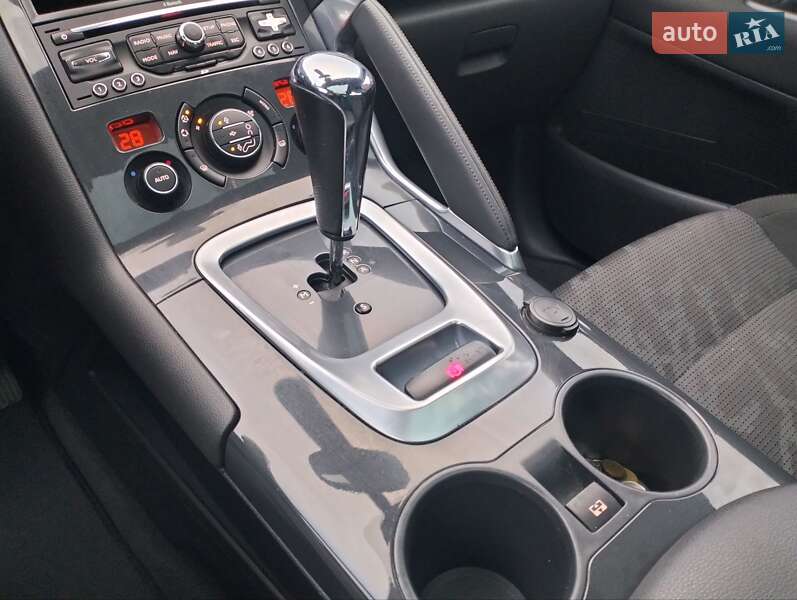 Позашляховик / Кросовер Peugeot 3008 2010 в Луцьку