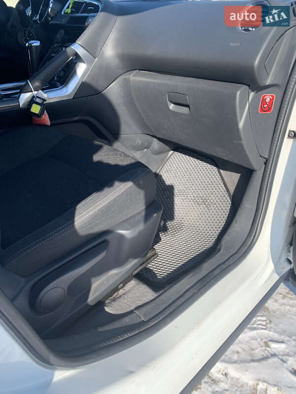 Позашляховик / Кросовер Peugeot 3008 2015 в Кременчуці