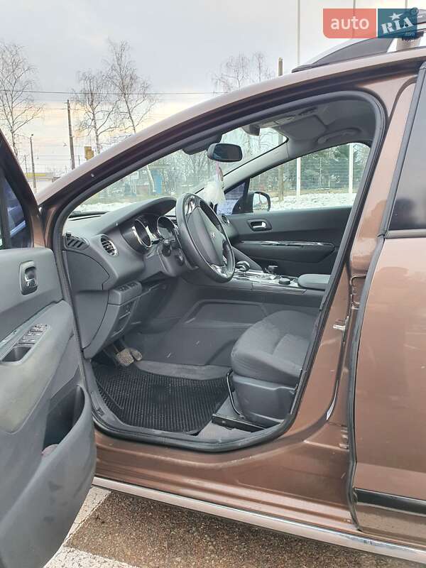 Позашляховик / Кросовер Peugeot 3008 2013 в Житомирі