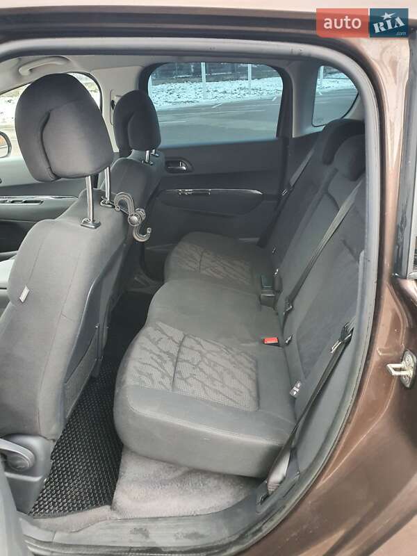 Позашляховик / Кросовер Peugeot 3008 2013 в Житомирі