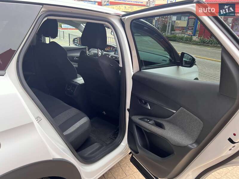 Позашляховик / Кросовер Peugeot 3008 2019 в Львові