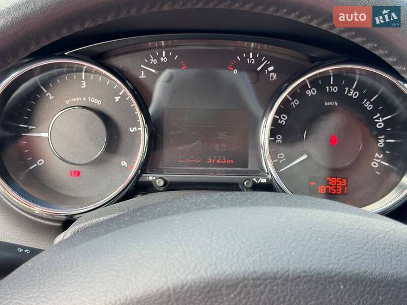 Внедорожник / Кроссовер Peugeot 3008 2015 в Львове