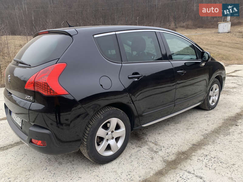 Внедорожник / Кроссовер Peugeot 3008 2010 в Сваляве