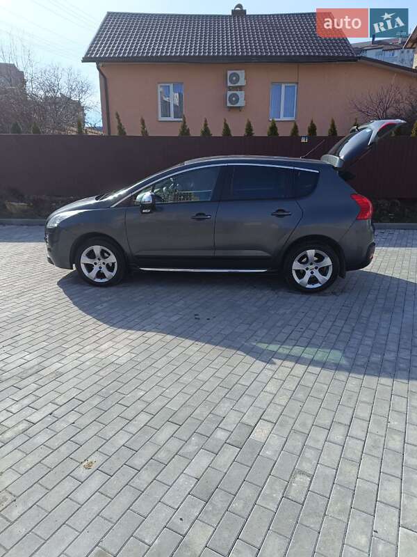 Внедорожник / Кроссовер Peugeot 3008 2012 в Ивано-Франковске