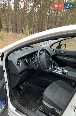 Внедорожник / Кроссовер Peugeot 3008 2010 в 