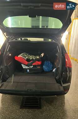 Внедорожник / Кроссовер Peugeot 3008 2009 в 