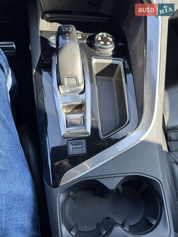 Позашляховик / Кросовер Peugeot 3008 2017 в Києві фото 34 Позашляховик / Кросовер Peugeot 3008 2017 в Києві