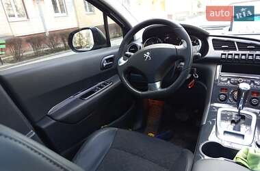 Позашляховик / Кросовер Peugeot 3008 2015 в 