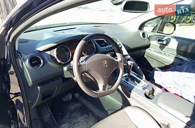 Позашляховик / Кросовер Peugeot 3008 2015 в 