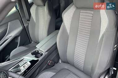 Внедорожник / Кроссовер Peugeot 3008 2023 в 