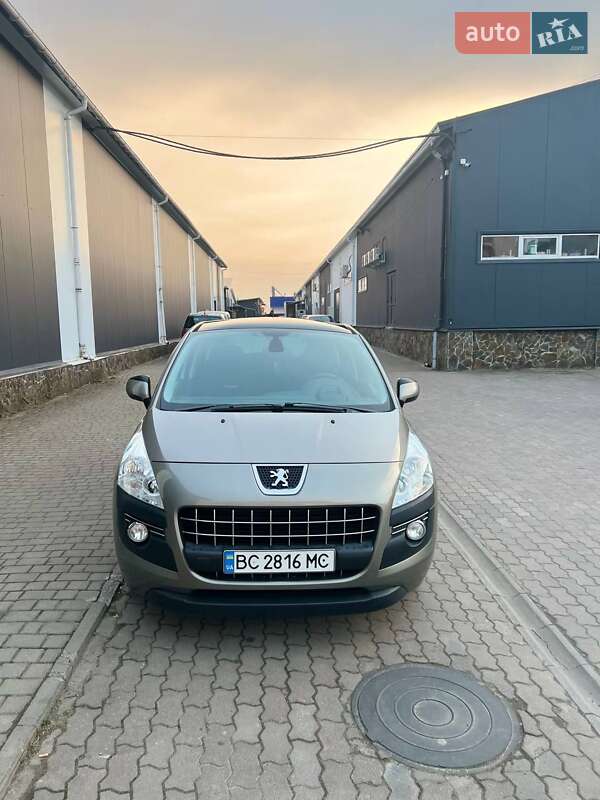 Внедорожник / Кроссовер Peugeot 3008 2009 в 