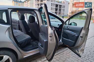 Внедорожник / Кроссовер Peugeot 3008 2009 в 