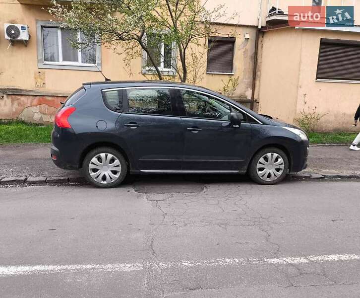 Позашляховик / Кросовер Peugeot 3008 2012 в Ужгороді