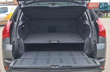 Позашляховик / Кросовер Peugeot 3008 2012 в 