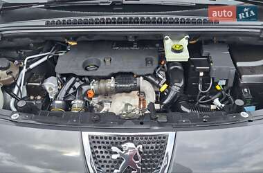 Позашляховик / Кросовер Peugeot 3008 2012 в 