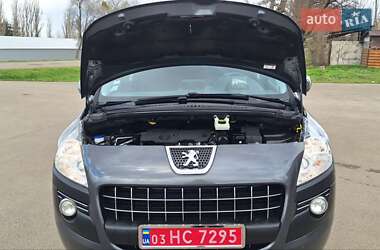 Позашляховик / Кросовер Peugeot 3008 2012 в 