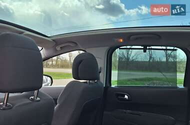 Позашляховик / Кросовер Peugeot 3008 2012 в 
