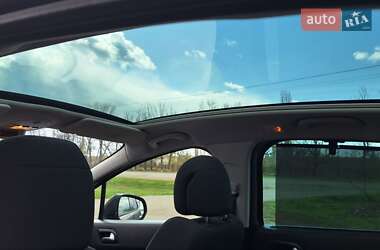 Позашляховик / Кросовер Peugeot 3008 2012 в 