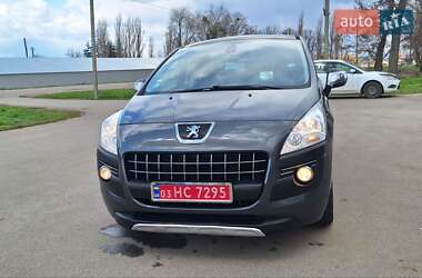 Позашляховик / Кросовер Peugeot 3008 2012 в 