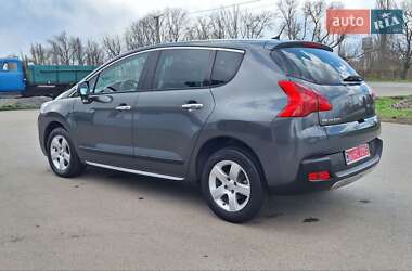Позашляховик / Кросовер Peugeot 3008 2012 в 