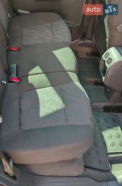 Позашляховик / Кросовер Peugeot 3008 2010 в 