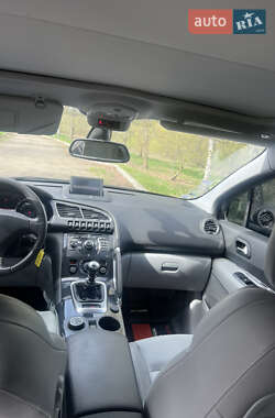 Внедорожник / Кроссовер Peugeot 3008 2010 в 