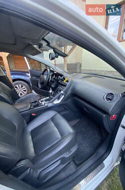 Внедорожник / Кроссовер Peugeot 3008 2011 в 