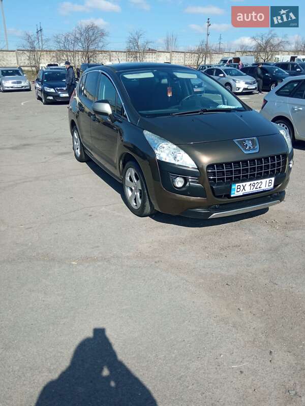 Внедорожник / Кроссовер Peugeot 3008 2011 в 