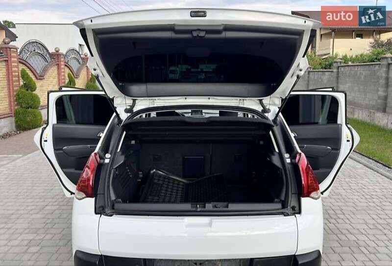 Внедорожник / Кроссовер Peugeot 3008 2015 в Ровно