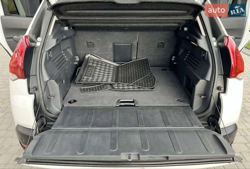 Внедорожник / Кроссовер Peugeot 3008 2015 в Ровно