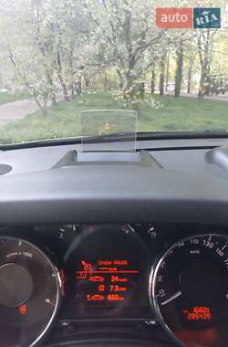 Внедорожник / Кроссовер Peugeot 3008 2010 в 
