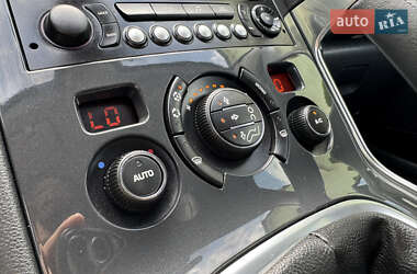 Внедорожник / Кроссовер Peugeot 3008 2013 в 
