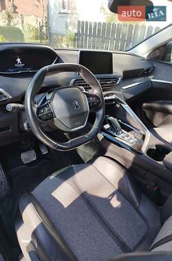 Внедорожник / Кроссовер Peugeot 3008 2017 в 