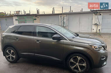 Позашляховик / Кросовер Peugeot 3008 2017 в 