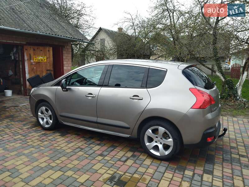 Внедорожник / Кроссовер Peugeot 3008 2010 в Костополе