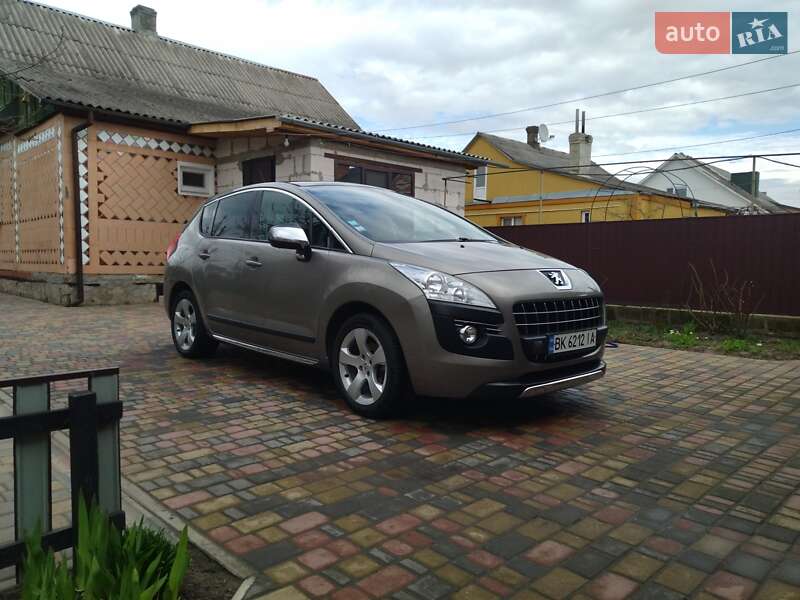 Внедорожник / Кроссовер Peugeot 3008 2010 в Костополе
