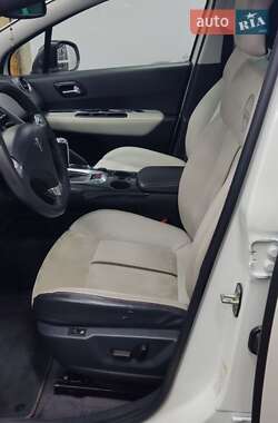 Внедорожник / Кроссовер Peugeot 3008 2013 в 