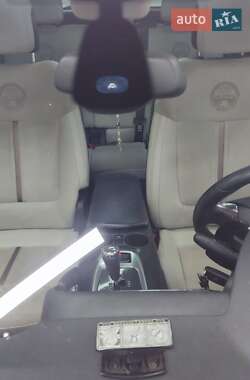 Внедорожник / Кроссовер Peugeot 3008 2013 в 
